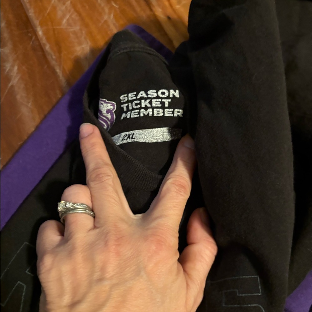 Sacramento Kings 4-Shirt Bundle  Light The Beam • Adidas Fanatics • 2XL/ 3x 0266 - Picture 4 of 6